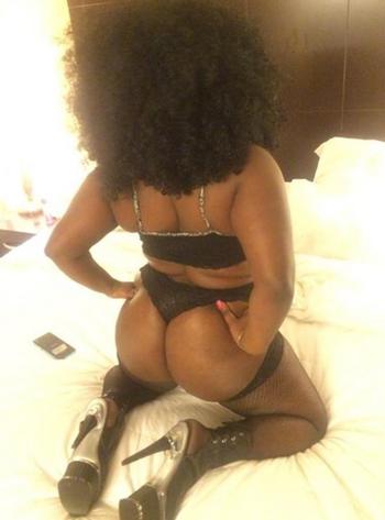 , 25  female escort, Corpus Christi