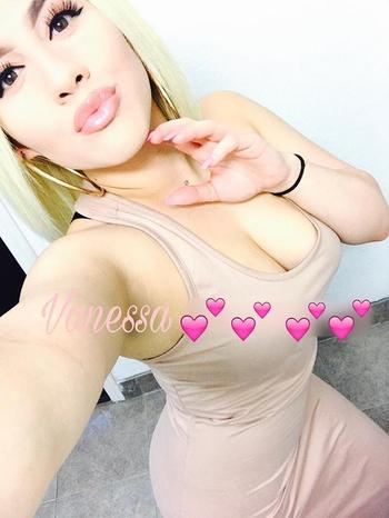 , 21 Latino/Hispanic female escort, Corpus Christi