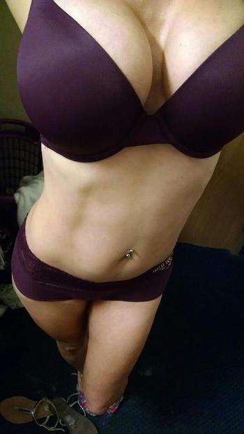 , 33  female escort, Corpus Christi